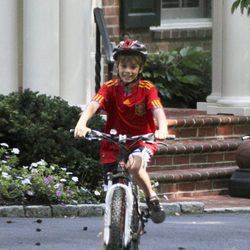 Pablo Urdangarin montando en bicicleta