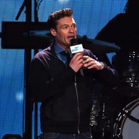 Ryan Seacrest en el Jingle Ball Tour 2015 en Los Angeles