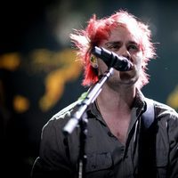 Michael Clifford actuando en el Jingle Ball Tour 2015 en Los Angeles