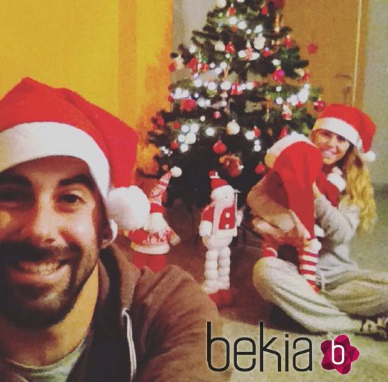 Yoli y Jonathan de 'GH15' celebran la llegada de la Navidad junto a su hija Valeria