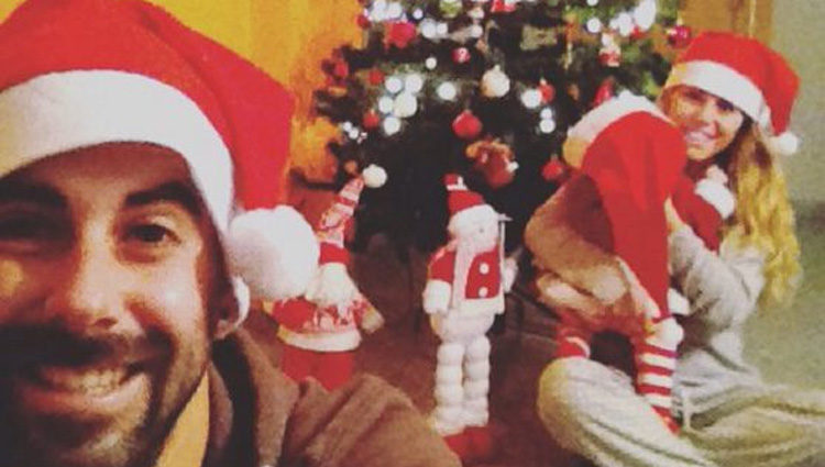 Yoli y Jonathan de 'GH15' celebran la llegada de la Navidad junto a su hija Valeria