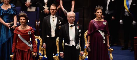 Los Reyes y los Príncipes Victoria y Daniel de Suecia en los Premios Nobel 2015