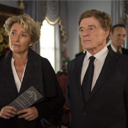 Emma Thompson y Robert Redford en 'Un paseo por el bosque'