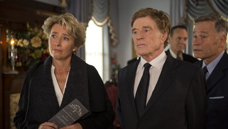 Emma Thompson y Robert Redford en 'Un paseo por el bosque'