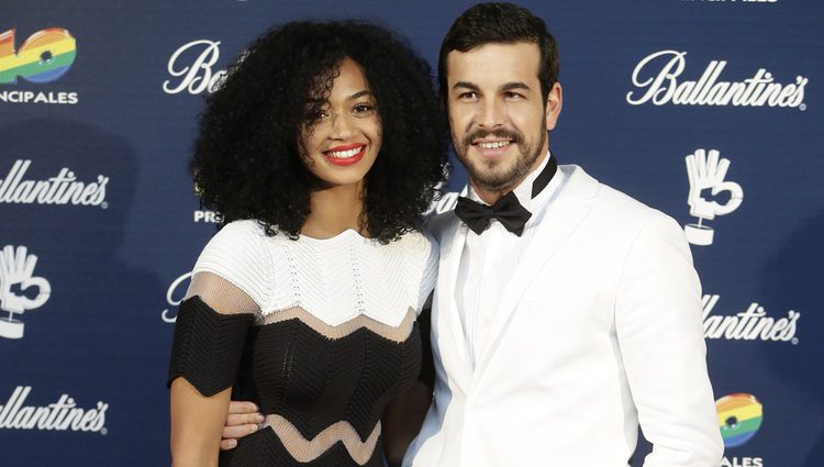 Mario Casas y Berta Vázquez en los Premios 40 Principales 2015