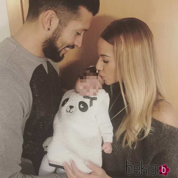 Ezequiel Garay y Tamara Gorro celebran los dos meses de vida de su hija Shaila