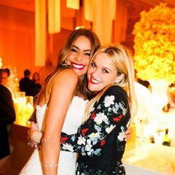 Reese Witherspoon con Sofia Vergara el día de su boda