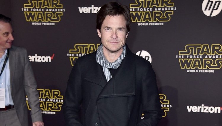 Jason Bateman en la premiere de 'Star Wars: El Despertar de la Fuerza' en Los Ángeles