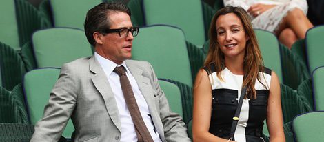 Hugh Grant y Anna Eberstein