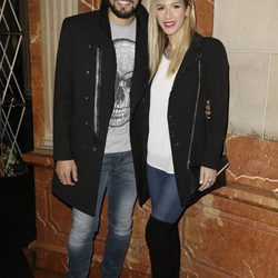 Tamara Gorro y Ezequiel Garay en el estreno de 'Iba en serio'