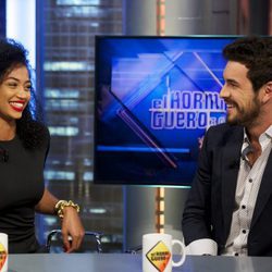 Mario Casas y Berta Vázquez en su visita a 'El Hormiguero'