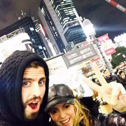 Shakira y Gerard Piqué se divierten en Tokio