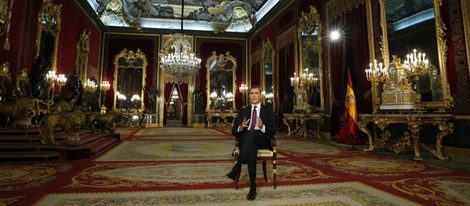 El Rey Felipe VI dando su discurso de Navidad desde el Palacio Real