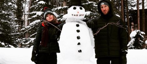 Taylor Swift, su hermano Austin y Calvin Harris disfrutan la Navidad 2015 en la nieve