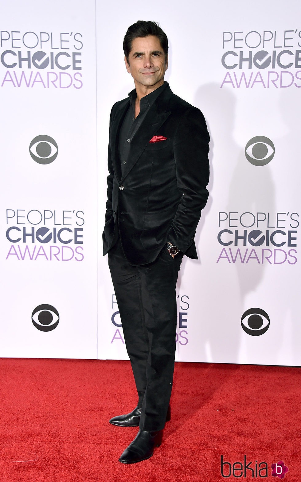 John Stamos en los People's Choice Awards 2016