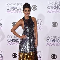 Pryanka Chopra en los People's Choice Awards 2016