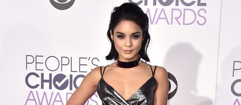 Vanessa Hudgens en los People's Choice Awards 2016