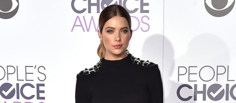 Ashley Benson en los People's Choice Awards 2016