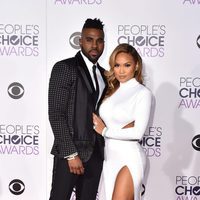 Jason Derulo y Daphne Joy en los People's Choice Awards 2016