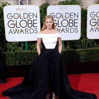 Amy Schumer en la alfombra roja de los Globos de Oro 2016