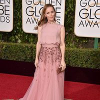 Leslie Mann en la alfombra roja de los Globos de Oro 2016