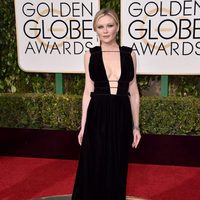 Kirsten Dunst en la alfombra roja de los Globos de Oro 2016