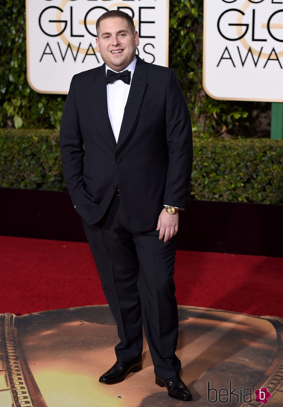 Jonah Hill en la alfombra roja de los Globos de Oro 2016