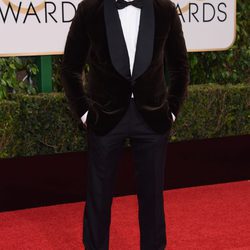 Jason Statham en la alfombra roja de los Globos de Oro 2016