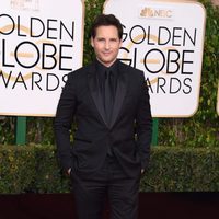 Peter Facinelli  en la alfombra roja de los Globos de Oro 2016