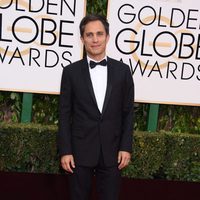 Gael García Bernal en la alfombra roja de los Globos de Oro 2016