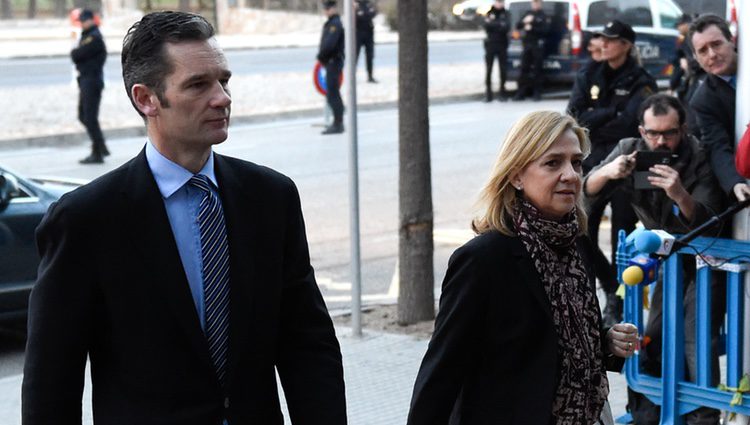 Iñaki Urdangarín y la Infanta Cristina en la primera sesión del juicio por el Caso Nóos en Palma de Mallorca