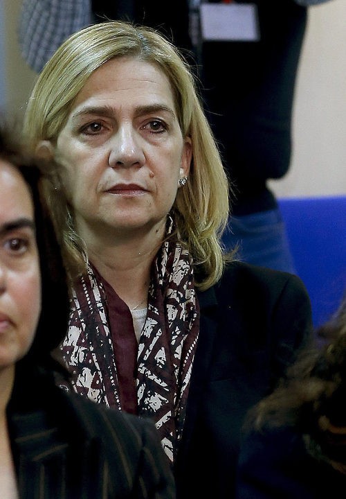 La Infanta Cristina, muy seria en la primera sesión del juicio por el Caso Nóos