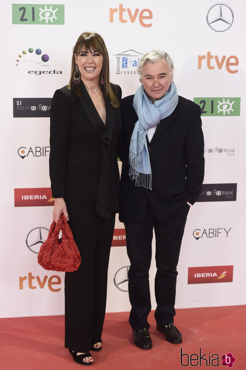 Mabel Lozano y su marido Eduardo Campoy en los Premios José María Forqué 2016