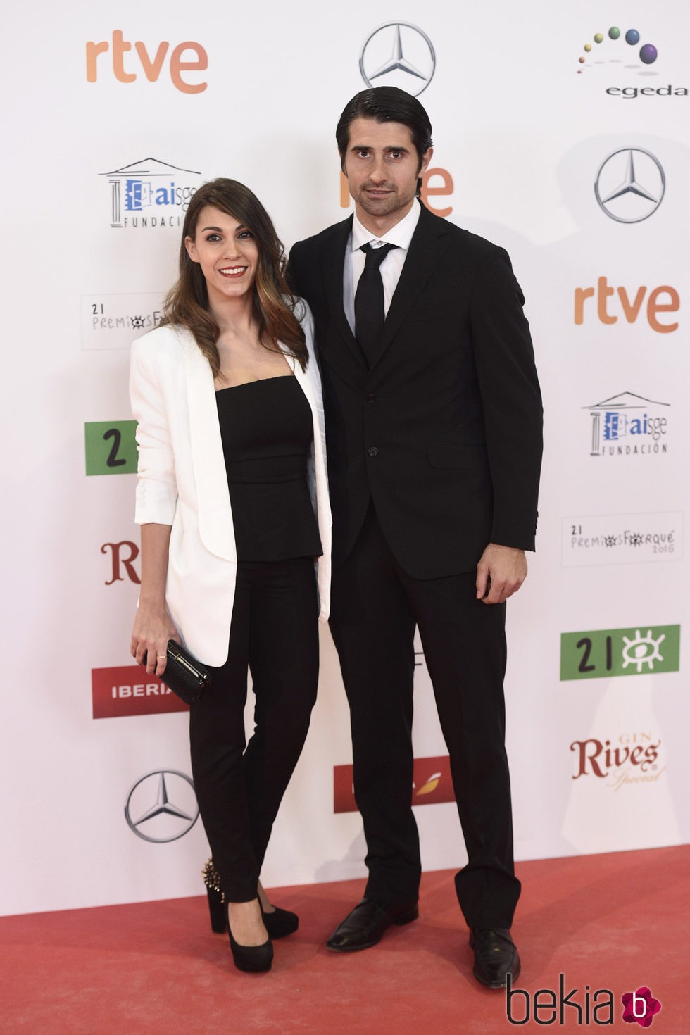 Rubén de la Red y Tania Vázquez en los Premios José María Forqué 2016