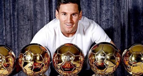 Leo Messi con sus 5 balones de oro