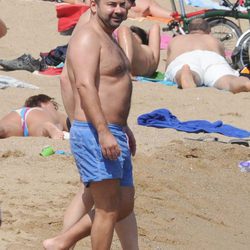 Jorge Javier Vázquez en la playa