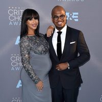 Ne-Yo y Crystal Renay en los Critics' Choice Awards 2016