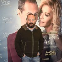 Pepón Nieto en el estreno de la obra 'El amor está en el aire'