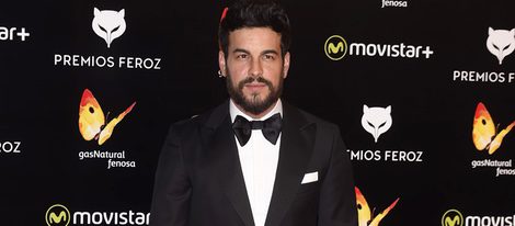 Mario Casas en la alfombra roja de los Premios Feroz 2016