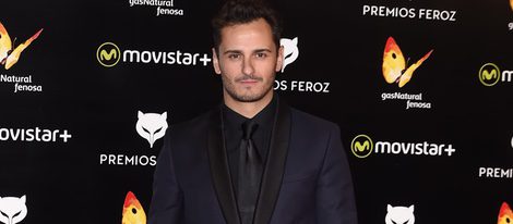 Asier Etxeandía en la alfombra roja de los Premios Feroz 2016