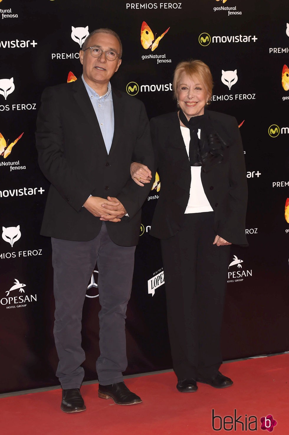 Javier Sardá y Rosa María Sardá en la alfombra roja de los Premios Feroz 2016