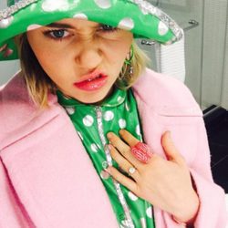 Miley Cyrus luce un anillo idéntico al que le regaló Liam Hemsworth