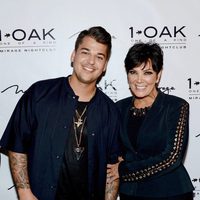 Kris Jenner y Rob Kardashian celebrando su 26 cumpleaños