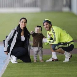 Sergio Ramos y Pilar Rubio con Sergio Ramos Jr en la Ciudad Deportiva del Real Madrid