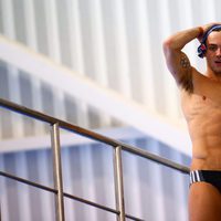 Tom Daley presume de físico envidiable en un nuevo torneo 