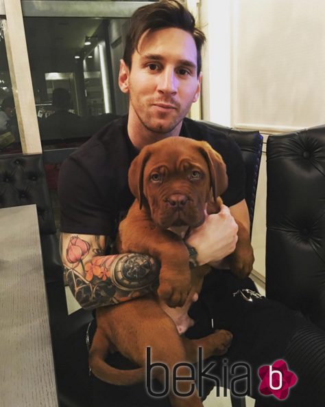 Leo Messi con su perro Dogo Burdeos