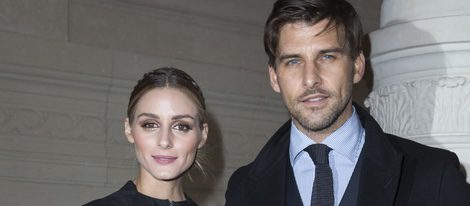 Olivia Palermo y Johannes Huebl en el desfile de Valentino en la Semana de la Alta Costura de París primavera/verano 2016