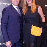 Alejandra Prat y Juan Manuel Alcaraz en la presentación de la colección 'Tribal Spirit' de Mango en Barcelona