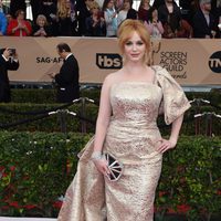 Christina Hendricks en la alfombra roja de los SAG 2016