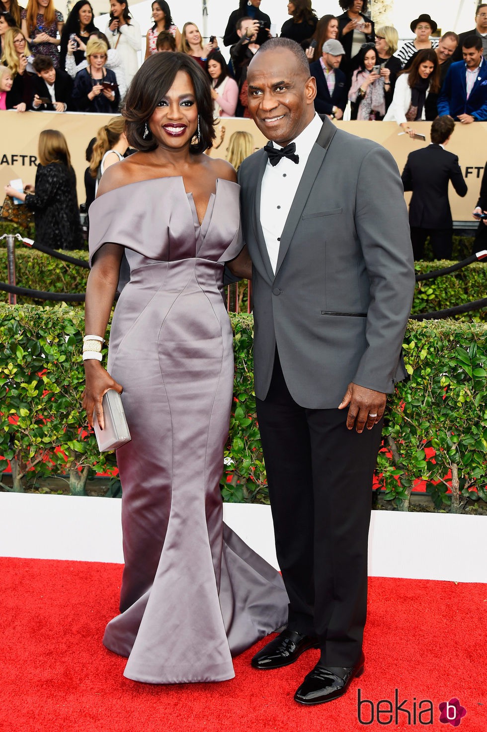 Viola Davis y Julius Tennon en la alfombra roja de los SAG 2016